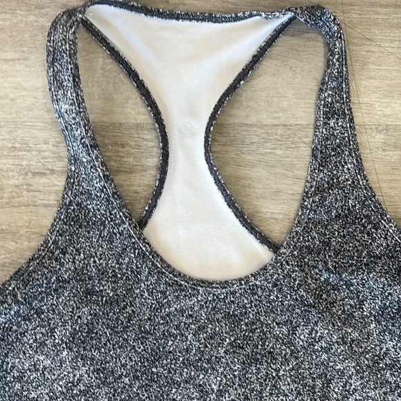 Lululemon Gray Racerback Tank Size M - Picture 5 of 9